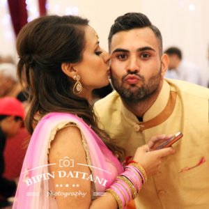 natural-photographer-for-rakhee-&-mihir-pre-wedding-function
