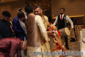 clever ways to steal the groom's shoes at an Indian wedding