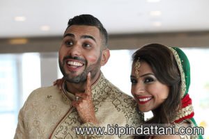 Rakhee & Mihir Indian marriage ceremony kiss