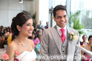 natural photography of couples saying wedding vows during registry wedding